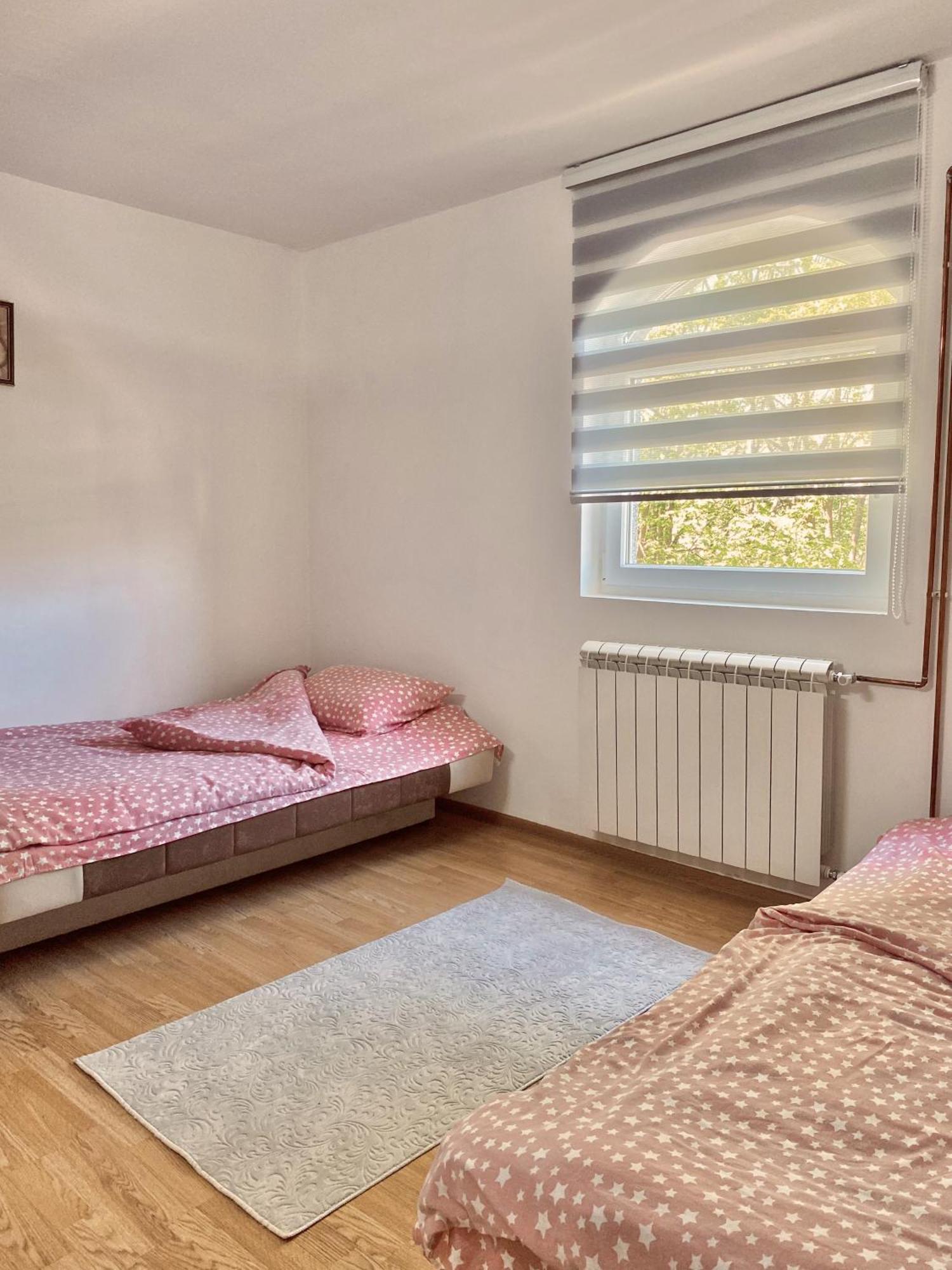 סטינג'ה Apartman Konatar מראה חיצוני תמונה